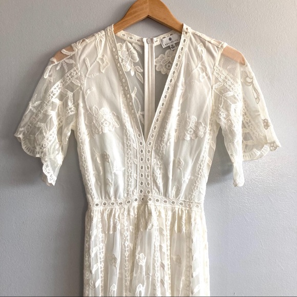 Socialite Lace Overlay Romper - Picture 2 of 9